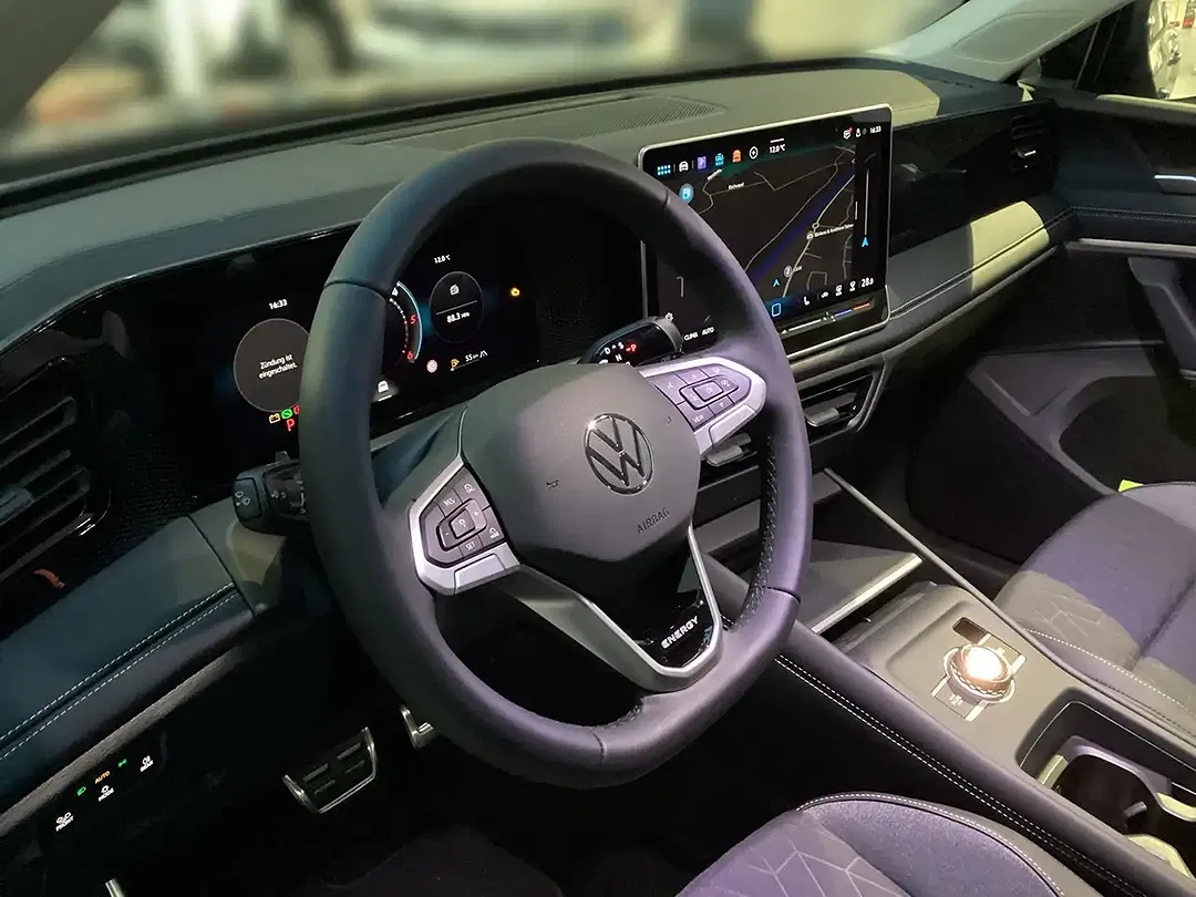 Volkswagen Tiguan - Thumbnail 6