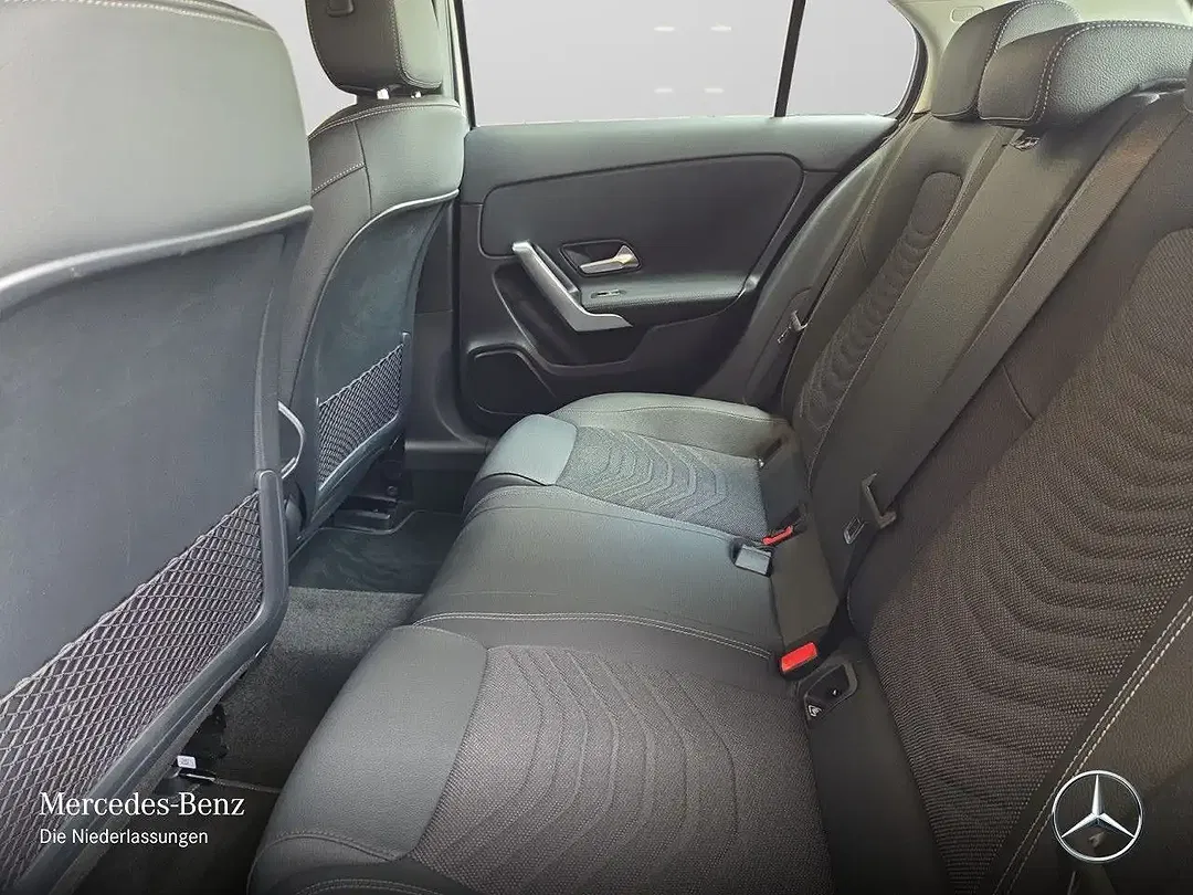 Mercedes-Benz A 250 - Thumbnail 11