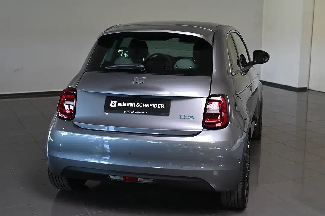 Fiat 500e - Thumbnail 2