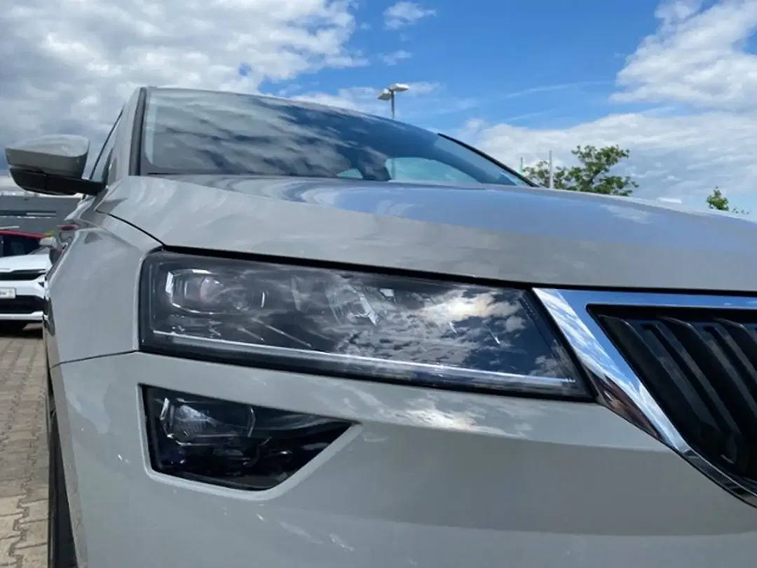 Skoda Karoq - Thumbnail 4
