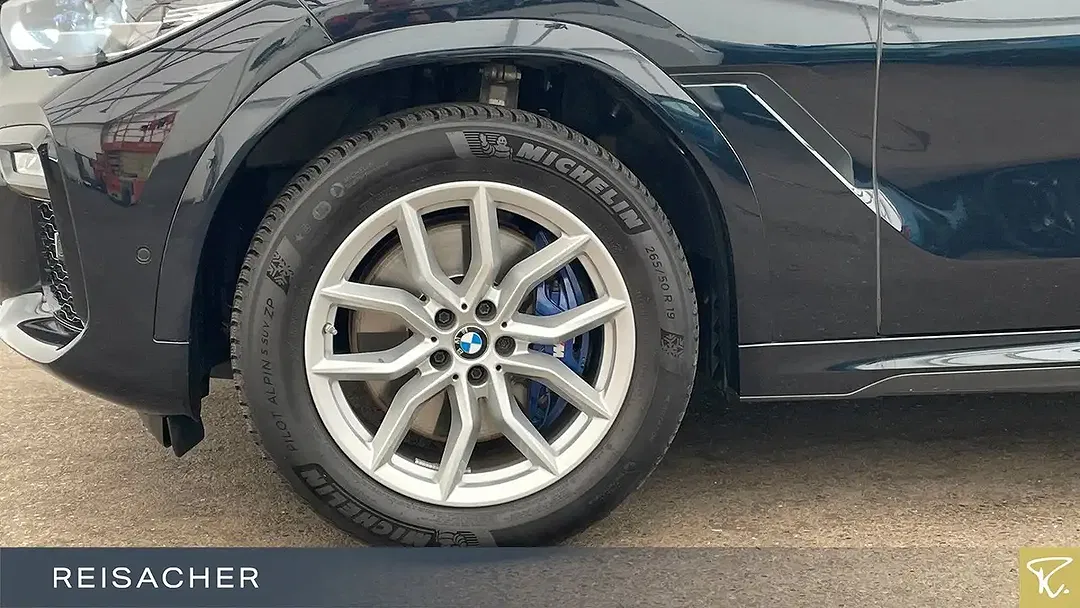 BMW X6 - Thumbnail 3