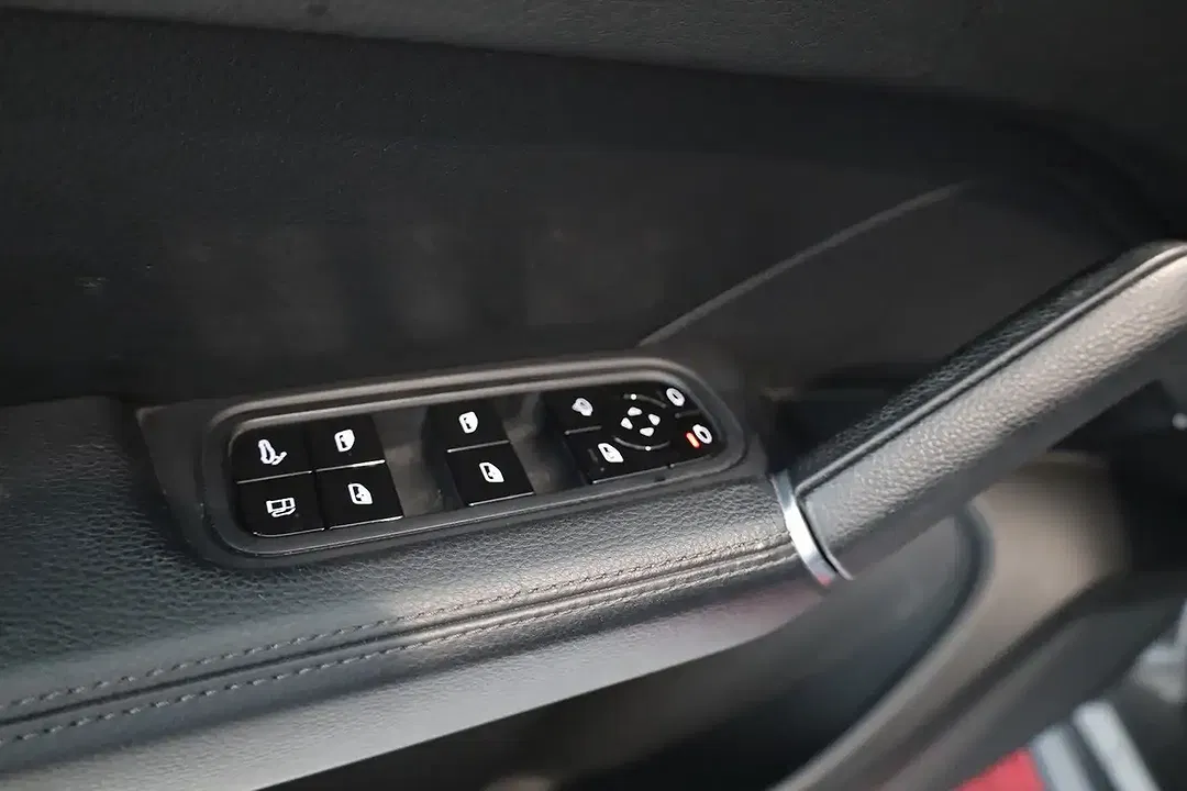 Porsche Cayenne - Thumbnail 11