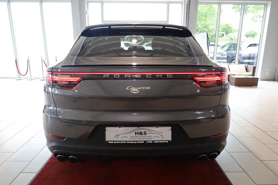 Porsche Cayenne - Thumbnail 4