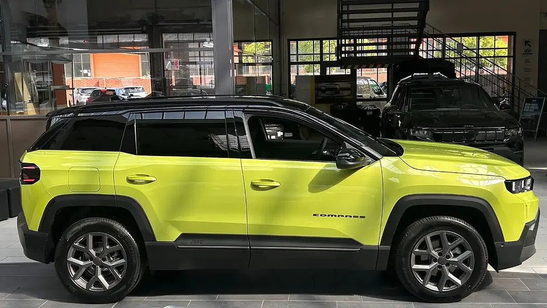 Jeep Compass - Thumbnail 3