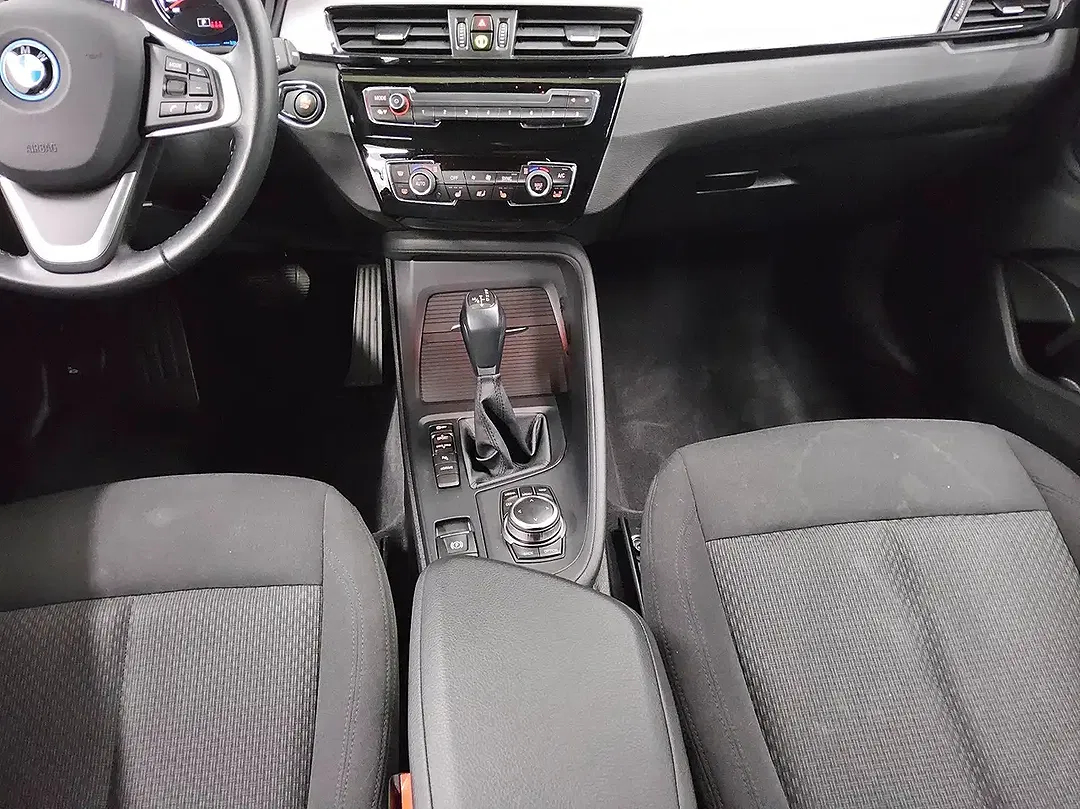 BMW X1 - Thumbnail 6