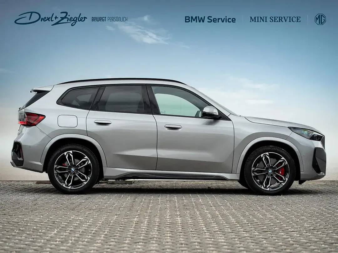 BMW X1 - Thumbnail 2