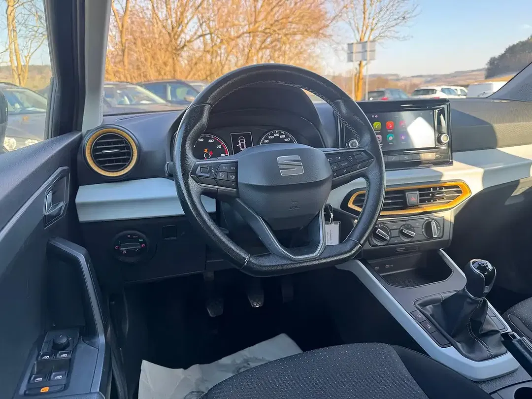 SEAT Arona - Thumbnail 10