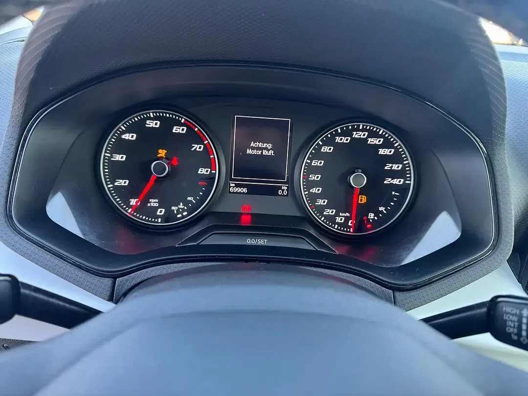 SEAT Arona - Thumbnail 13