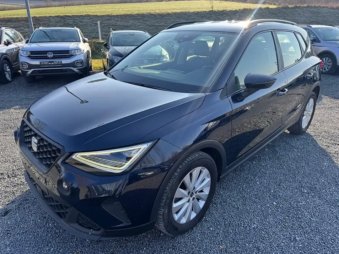 SEAT Arona - Thumbnail 3