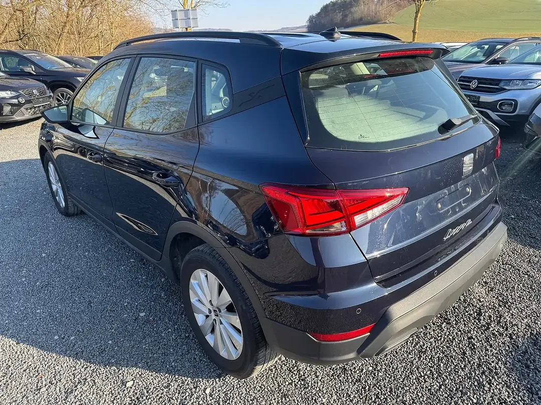 SEAT Arona - Thumbnail 4