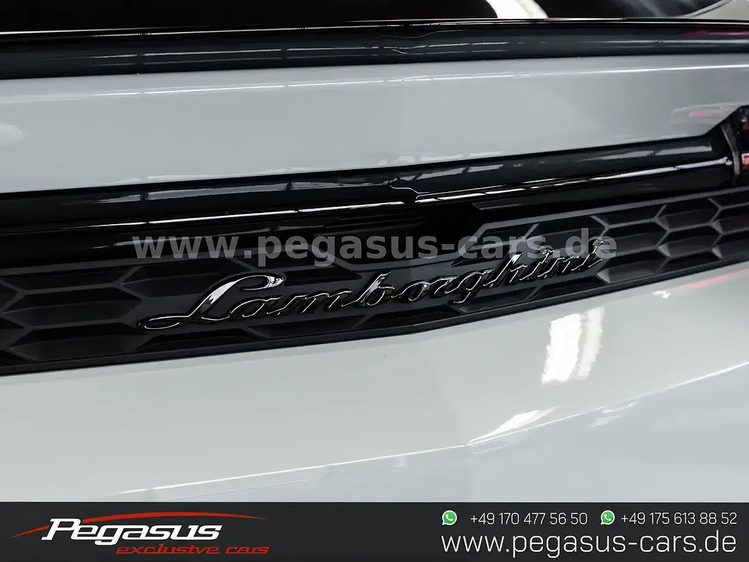Lamborghini Urus - Thumbnail 10