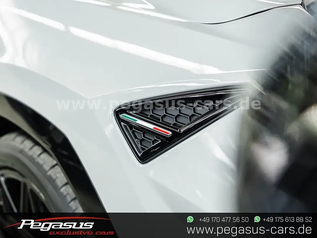 Lamborghini Urus - Thumbnail 13