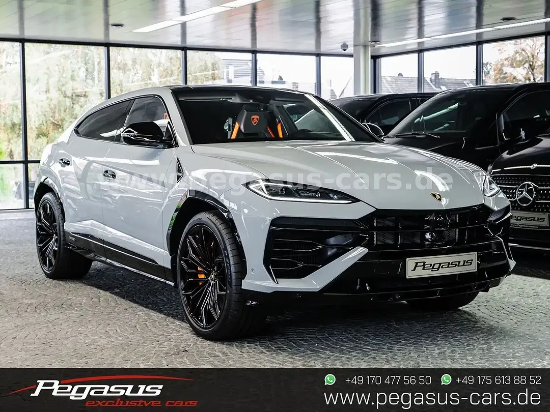 Lamborghini Urus - Thumbnail 5