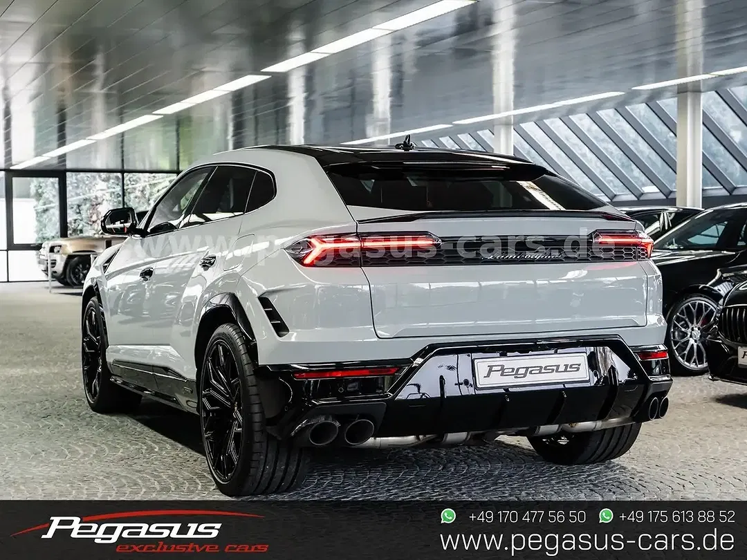 Lamborghini Urus - Thumbnail 8