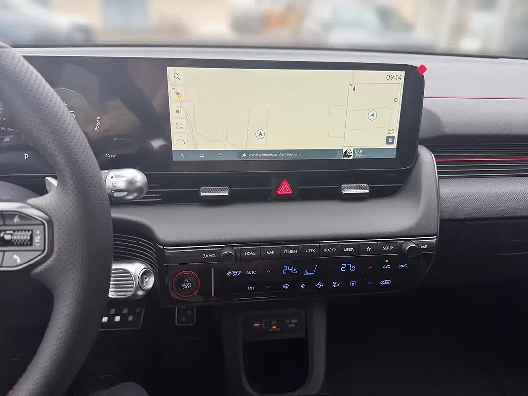 Hyundai IONIQ 5 - Thumbnail 9