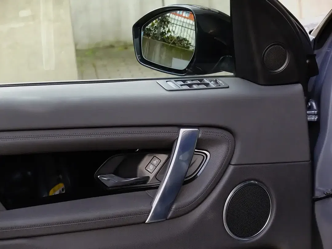 Land Rover Discovery Sport - Thumbnail 10