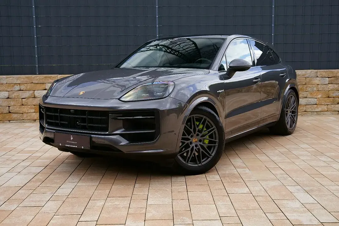 Porsche Cayenne - Thumbnail 2