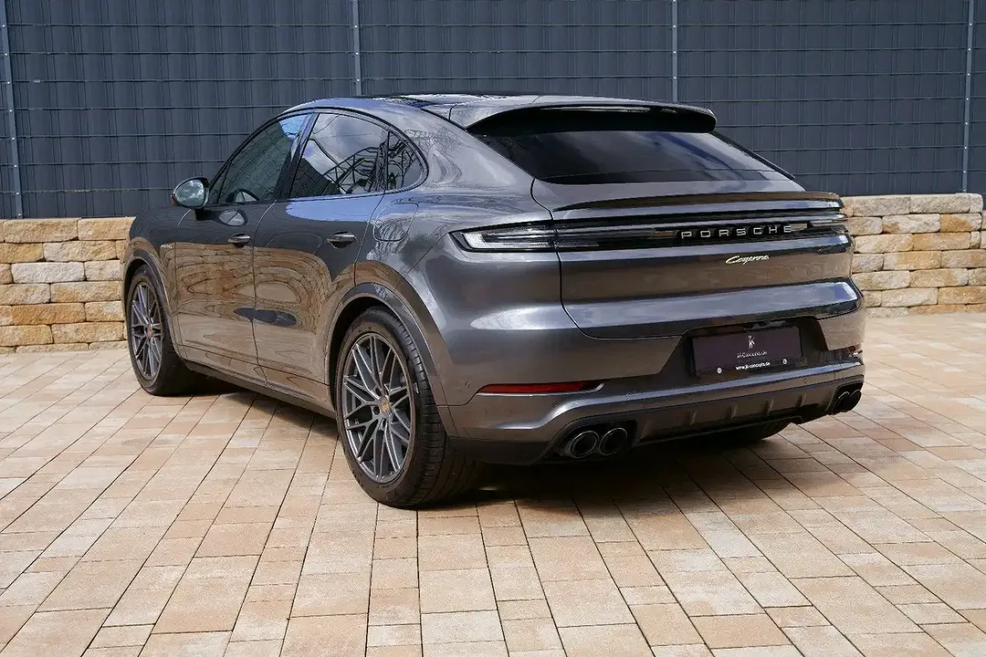 Porsche Cayenne - Thumbnail 6