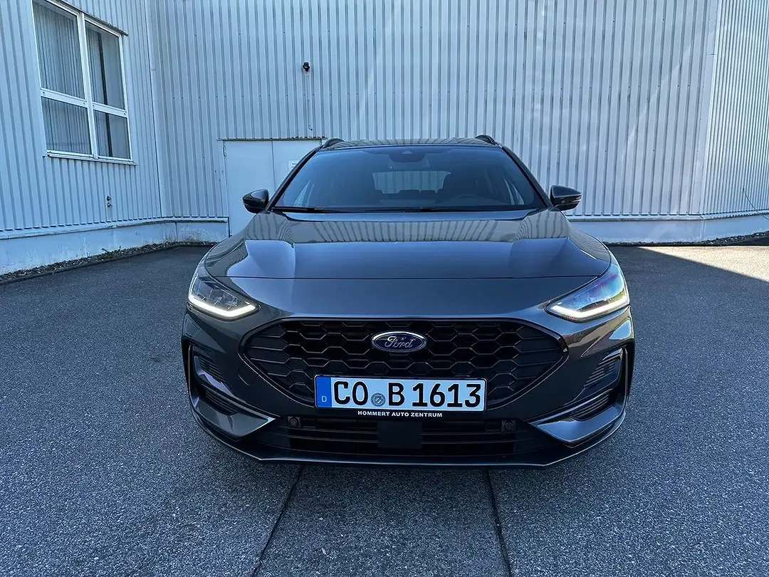 Ford Focus - Thumbnail 2