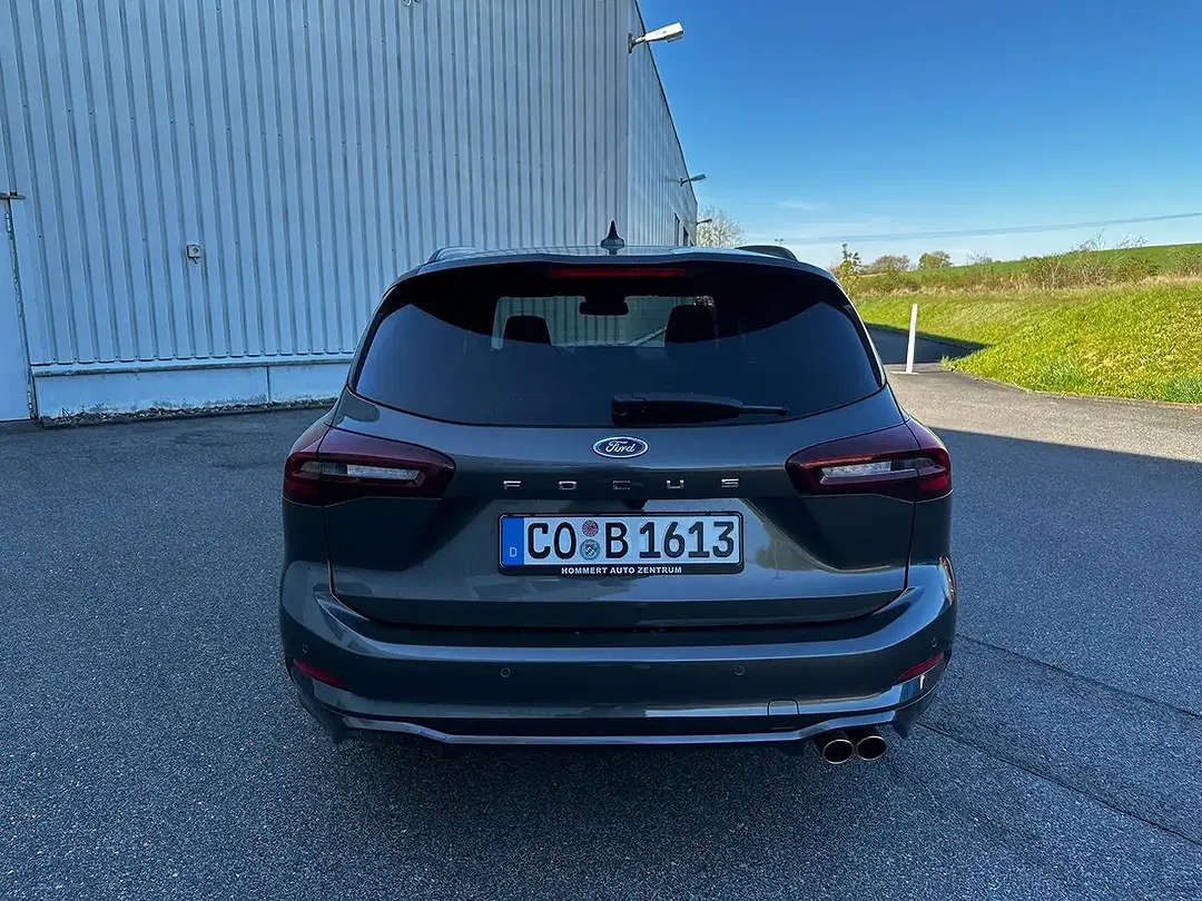 Ford Focus - Thumbnail 6