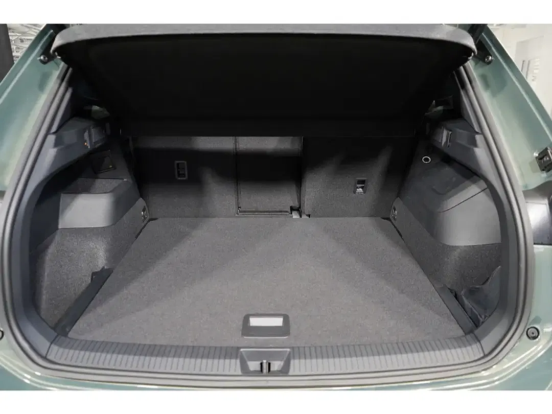 Volkswagen Tiguan - Thumbnail 11