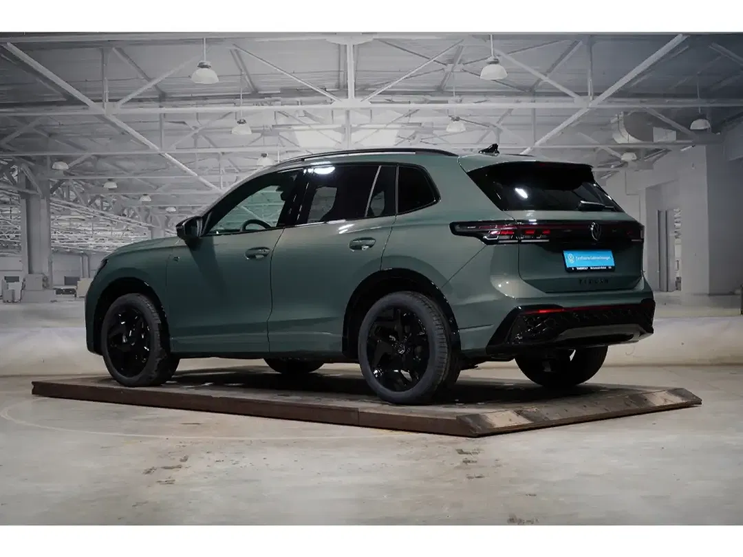 Volkswagen Tiguan - Thumbnail 2
