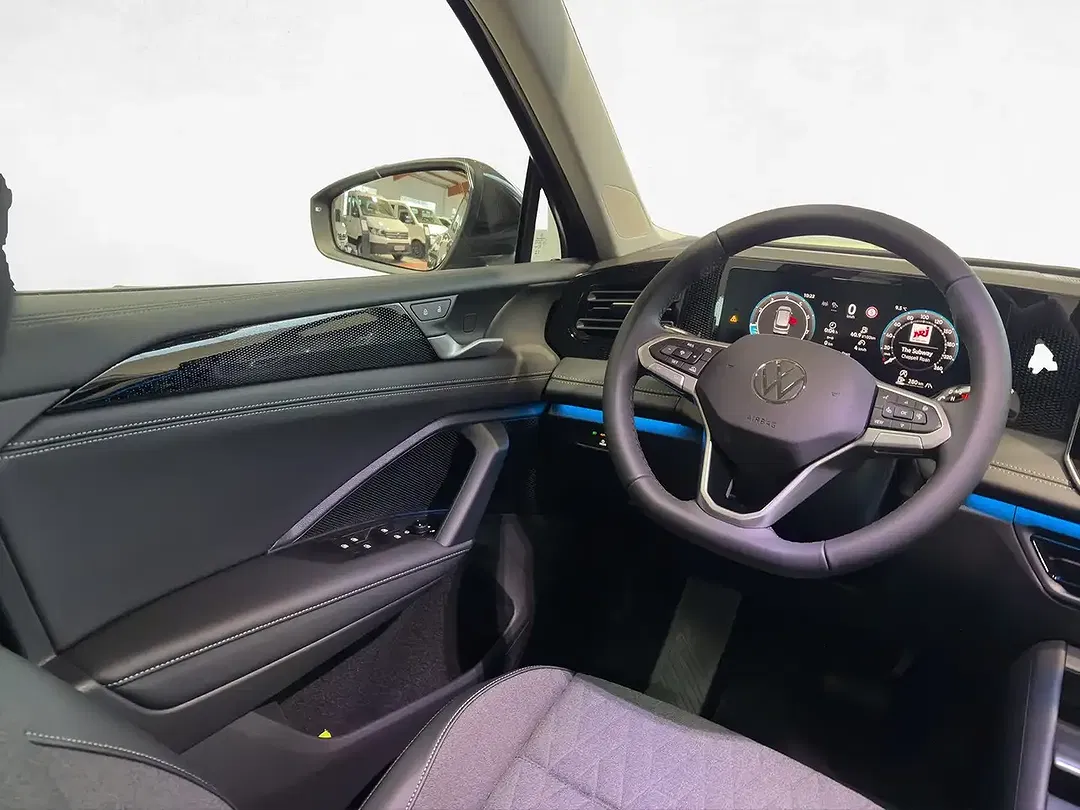 Volkswagen Tiguan - Thumbnail 15