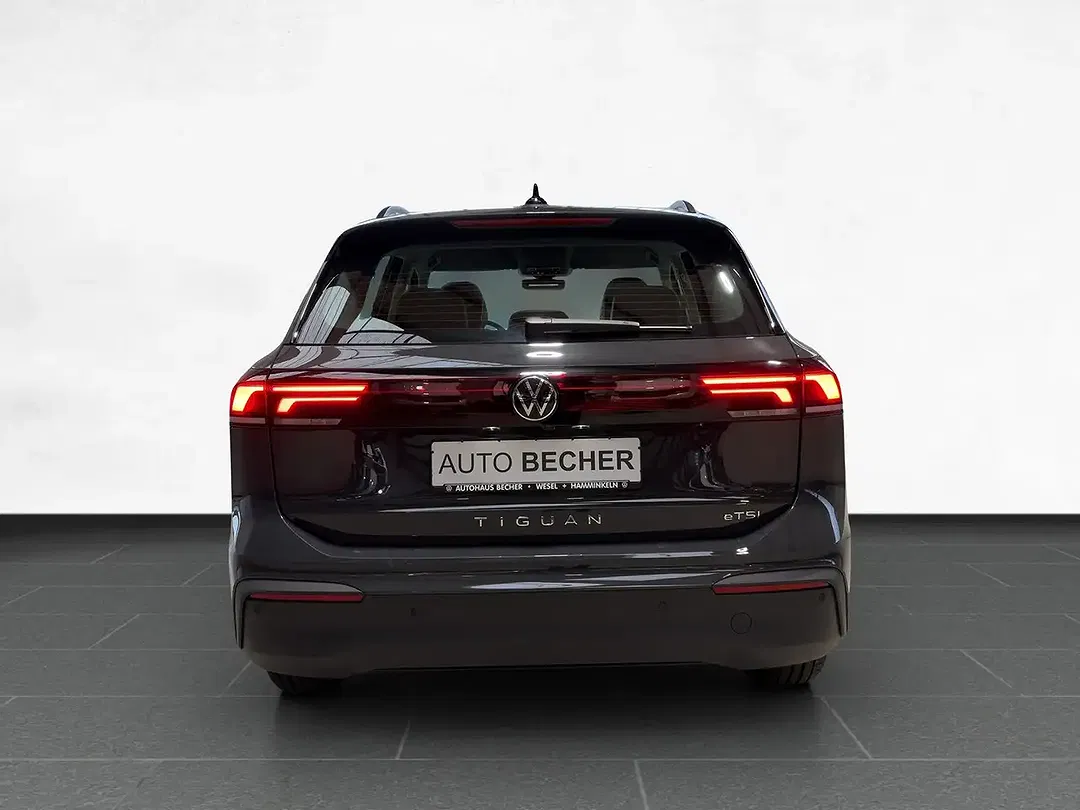 Volkswagen Tiguan - Thumbnail 4