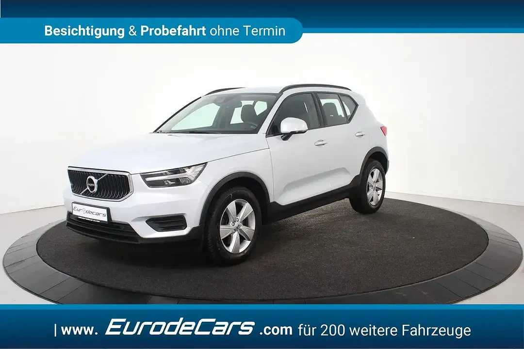 Volvo XC40 - Thumbnail 3