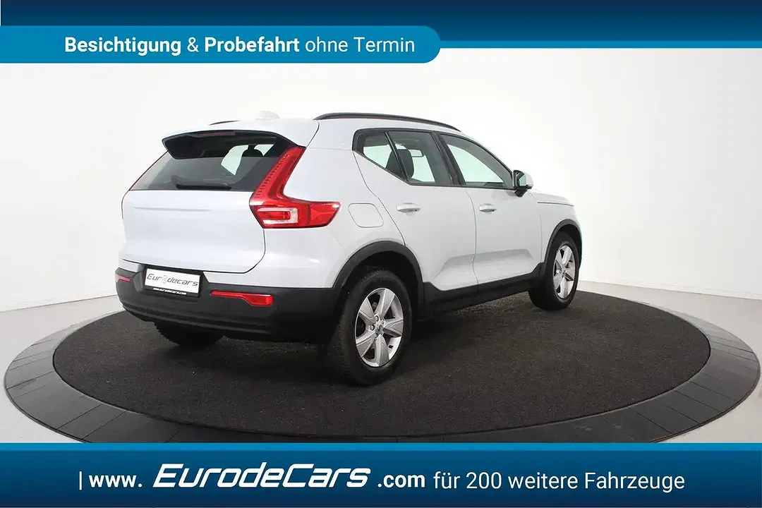 Volvo XC40 - Thumbnail 4