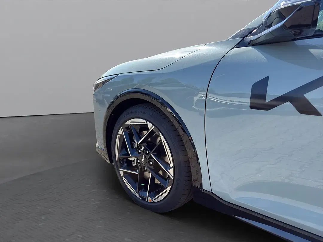 Kia K4 - Thumbnail 11