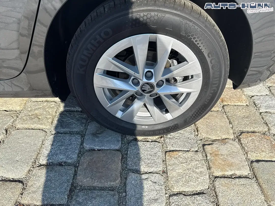 Skoda Fabia - Thumbnail 9