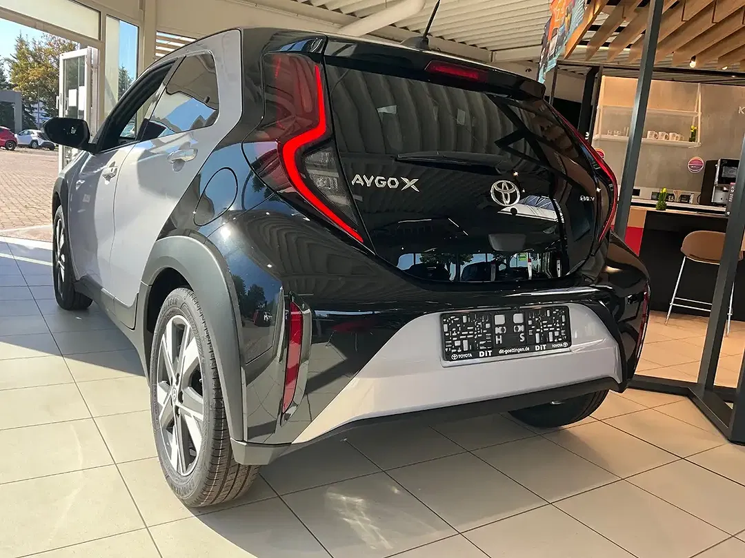 Toyota Aygo - Thumbnail 3