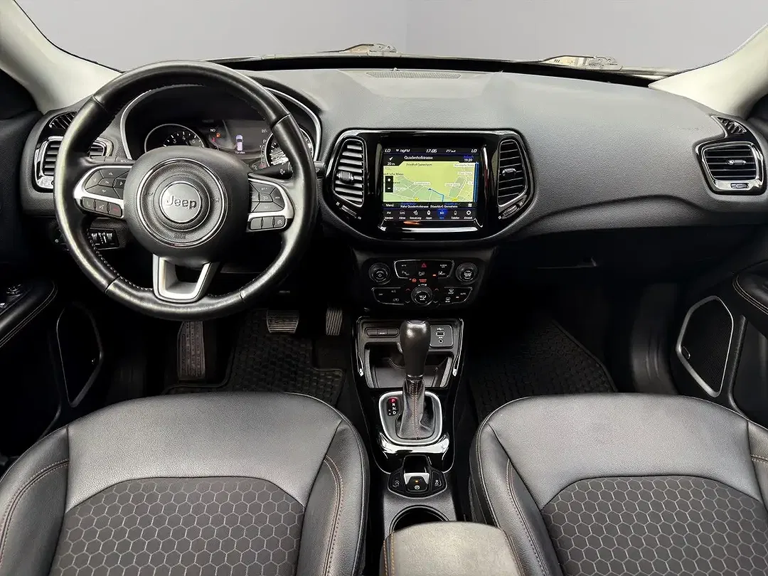 Jeep Compass - Thumbnail 13