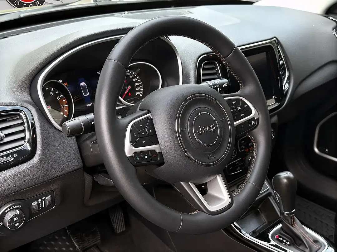 Jeep Compass - Thumbnail 14