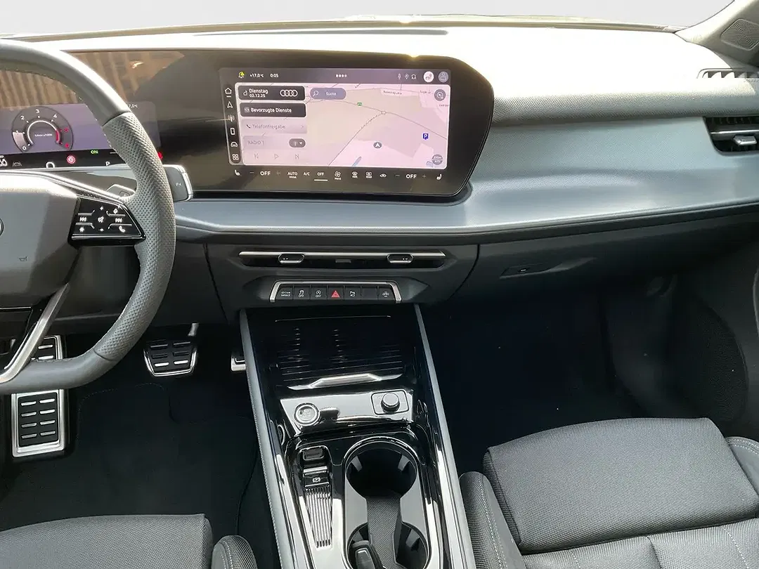 Audi Q3 - Thumbnail 11