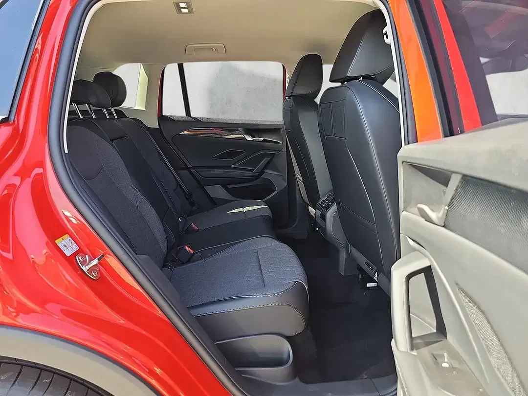Volkswagen Tiguan - Thumbnail 13