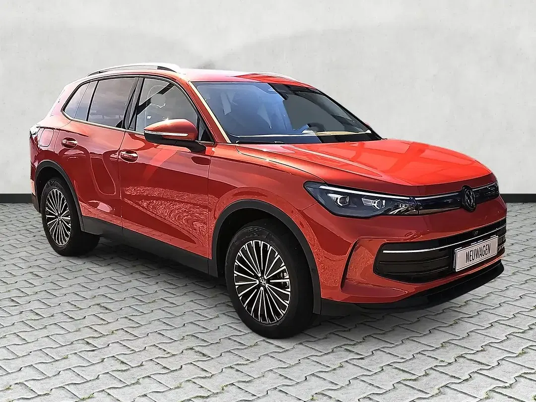 Volkswagen Tiguan - Thumbnail 1