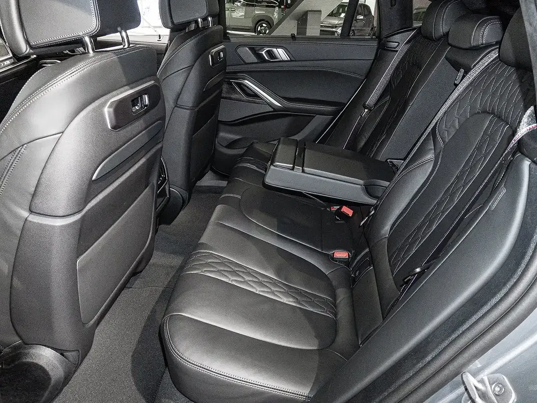 BMW X6 - Thumbnail 13
