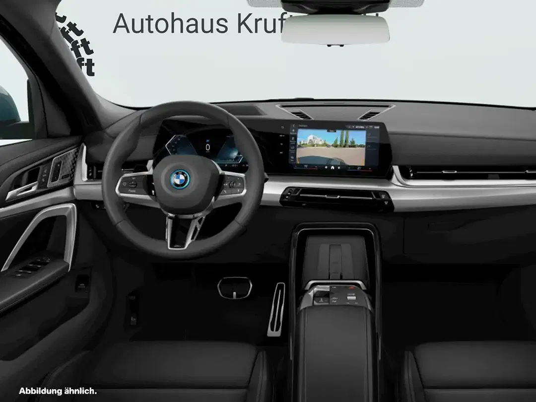 BMW iX2 - Thumbnail 5