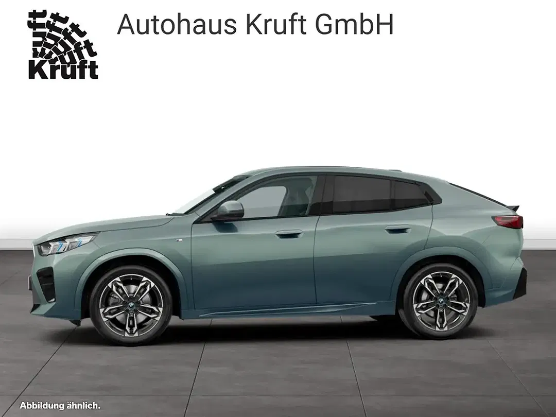 BMW iX2 - Thumbnail 6