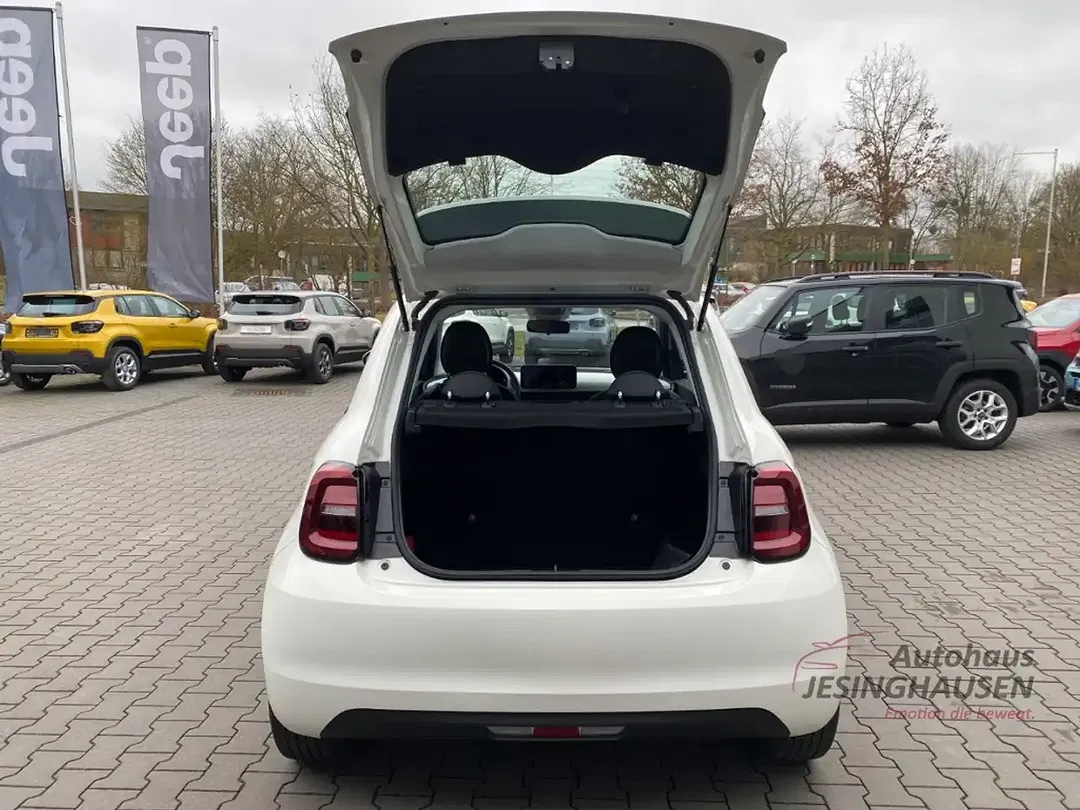 Fiat 500e - Thumbnail 7