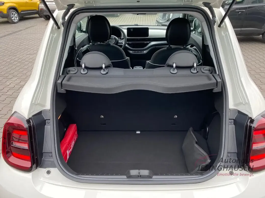 Fiat 500e - Thumbnail 8
