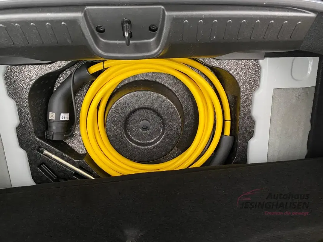 Fiat 500e - Thumbnail 9