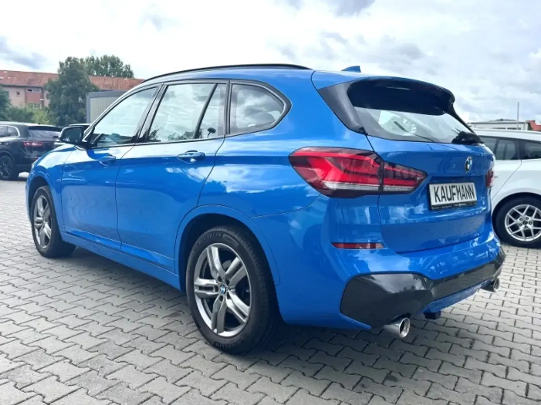 BMW X1 - Thumbnail 4