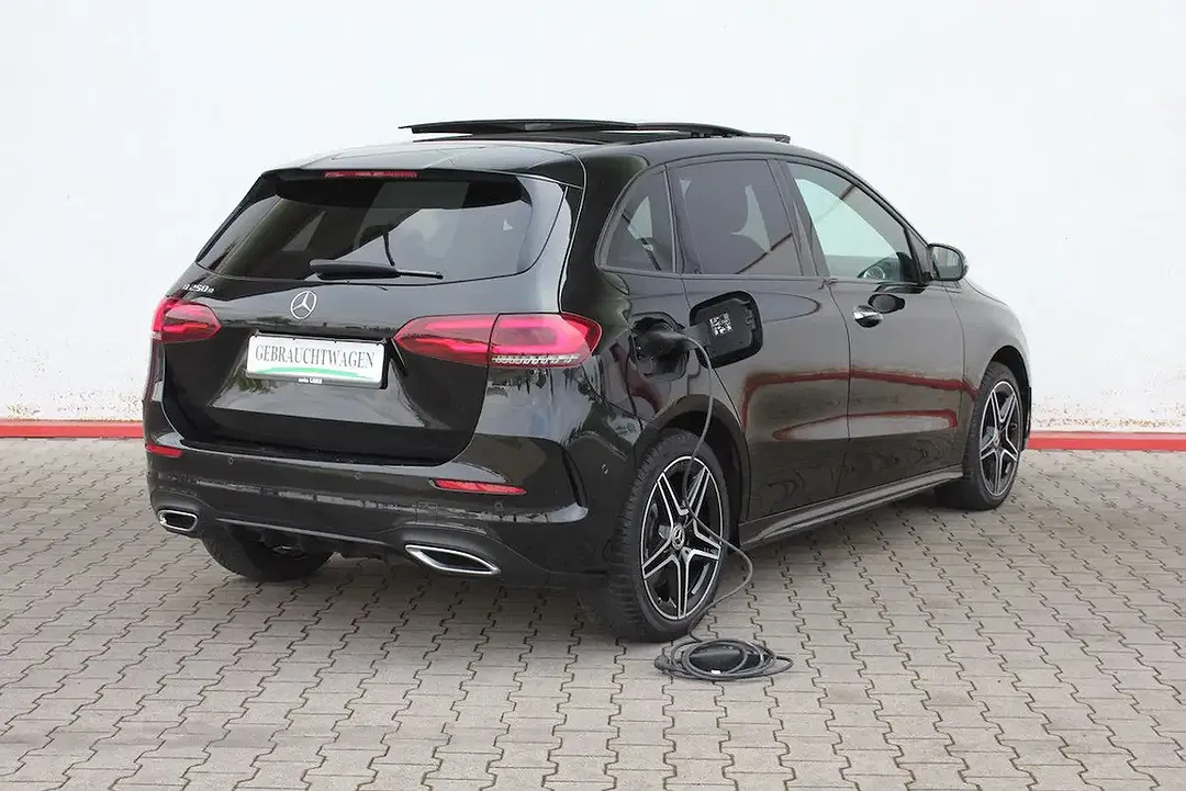 Mercedes-Benz B 250 - Thumbnail 3