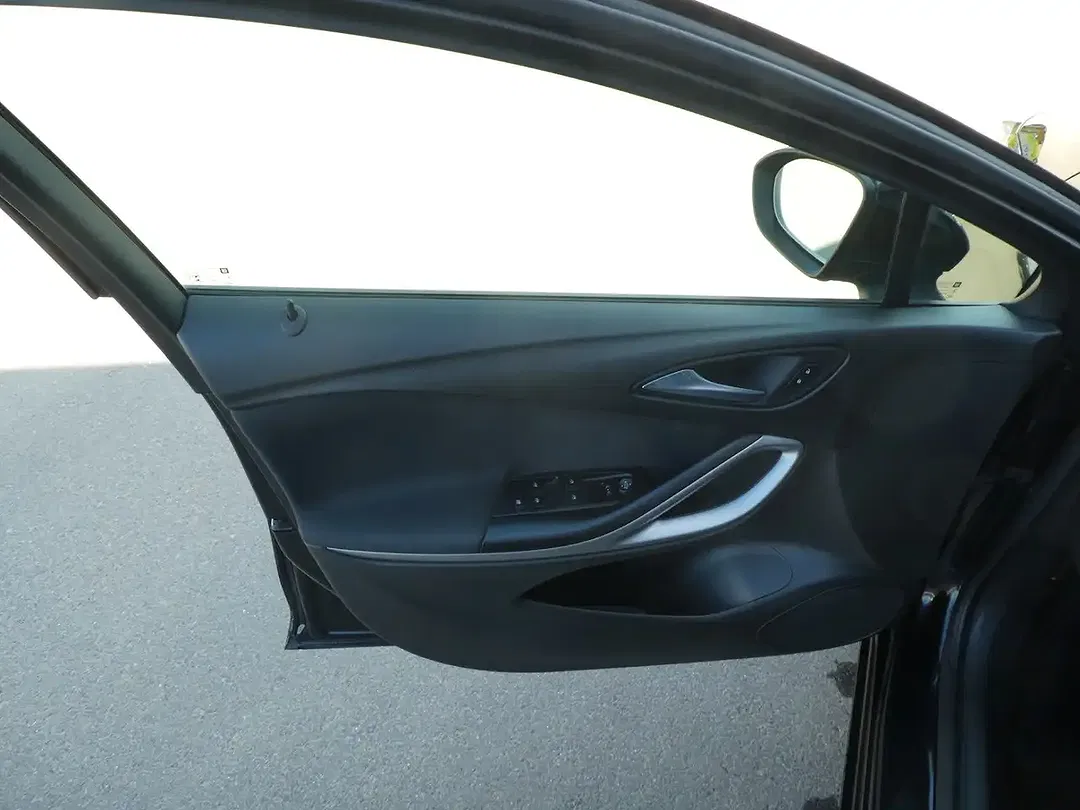 Opel Astra - Thumbnail 8