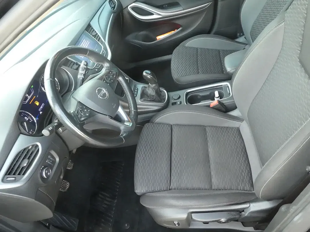 Opel Astra - Thumbnail 9