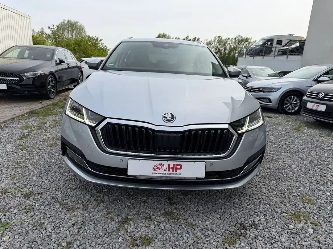 Skoda Octavia 2.0 TDI Combi First Edition - foto 2