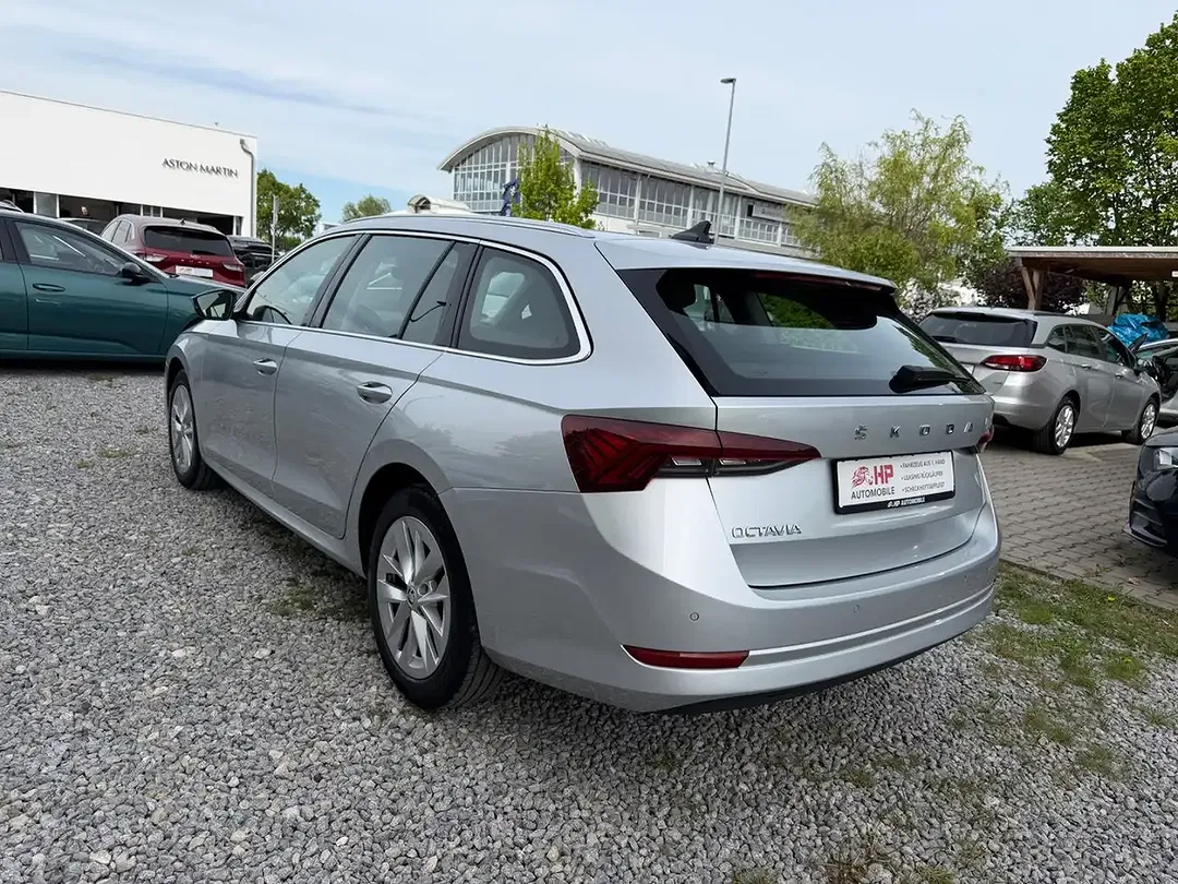 Skoda Octavia - Thumbnail 4